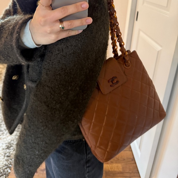Vintage CHANEL Brown Lambskin Quilted Resin Chain Shoulder Bag 90s Rare Karl Era - Picture 3 of 16